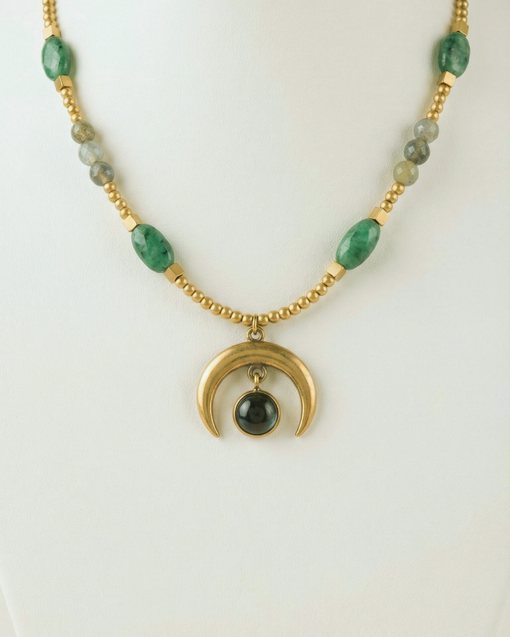 Lunara Choker