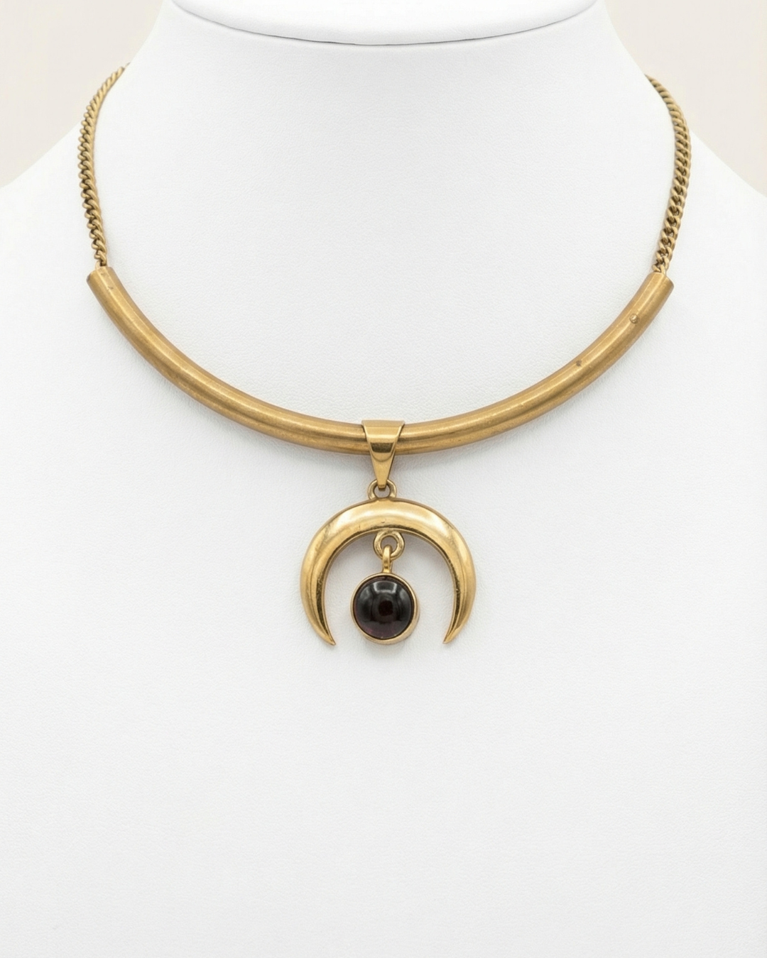 Nightwell Choker